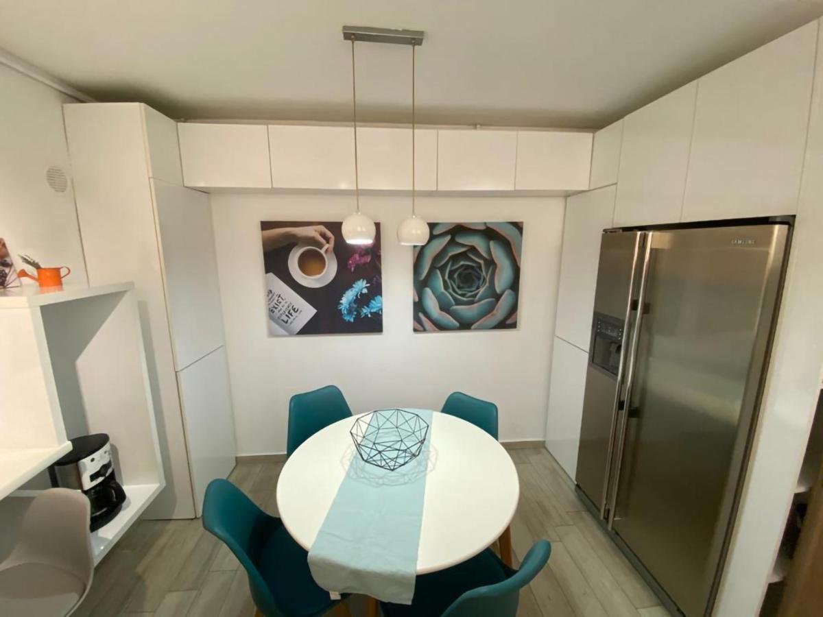 Beautiful Modern Apartment Κραϊόβα Εξωτερικό φωτογραφία