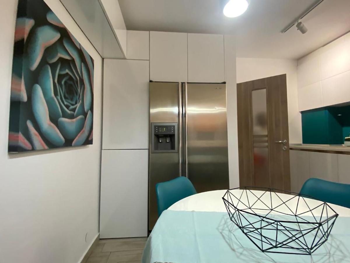 Beautiful Modern Apartment Κραϊόβα Εξωτερικό φωτογραφία