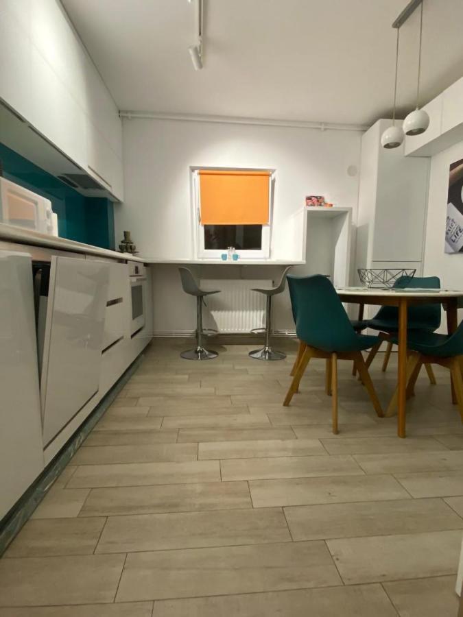 Beautiful Modern Apartment Κραϊόβα Εξωτερικό φωτογραφία